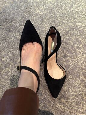 Louise et Cie Black Pointed D'Orsay Ankle-Strap Pumps